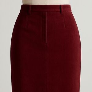 Tommy Hilfiger Feux Velvet Burgundy Pencil Skirt – Size 6